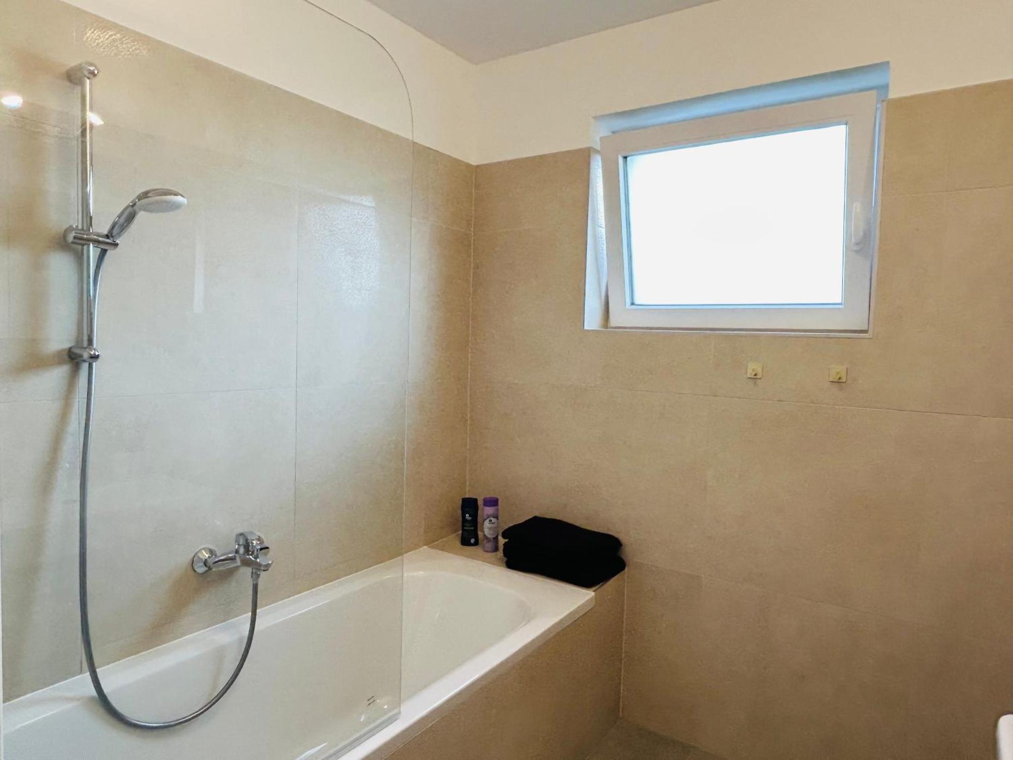 New - Free Parking - Balcony Apartamento Viena Exterior foto